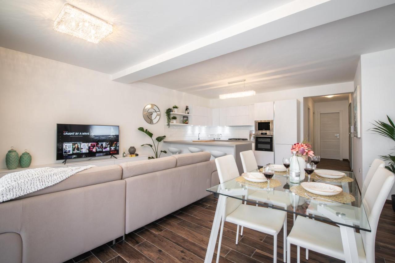 Electra Residence - Luxury Central Beachview Apartment Marsalforn Exterior photo