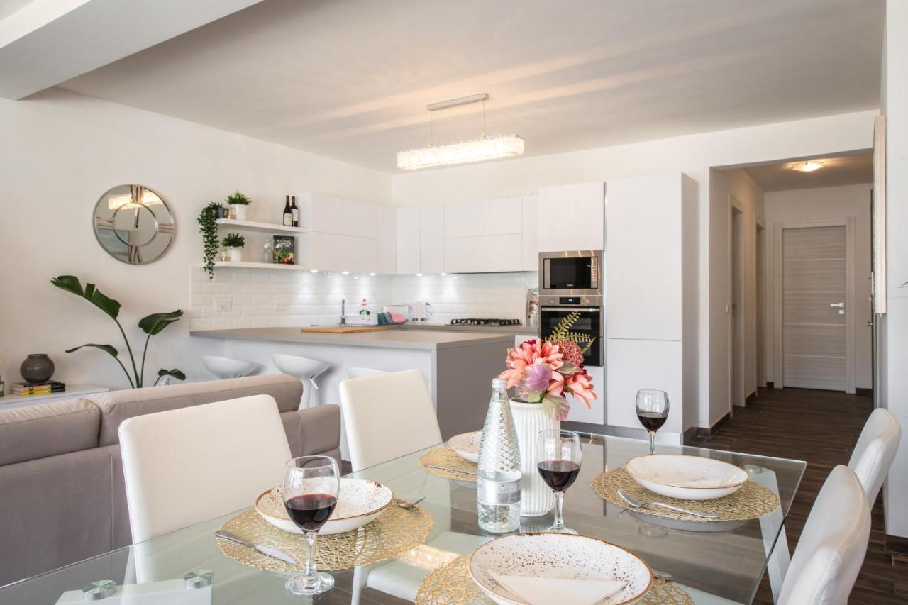 Electra Residence - Luxury Central Beachview Apartment Marsalforn Exterior photo